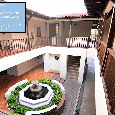 Versteeg Vacations - Fontana Residences Cebu Екстер'єр фото