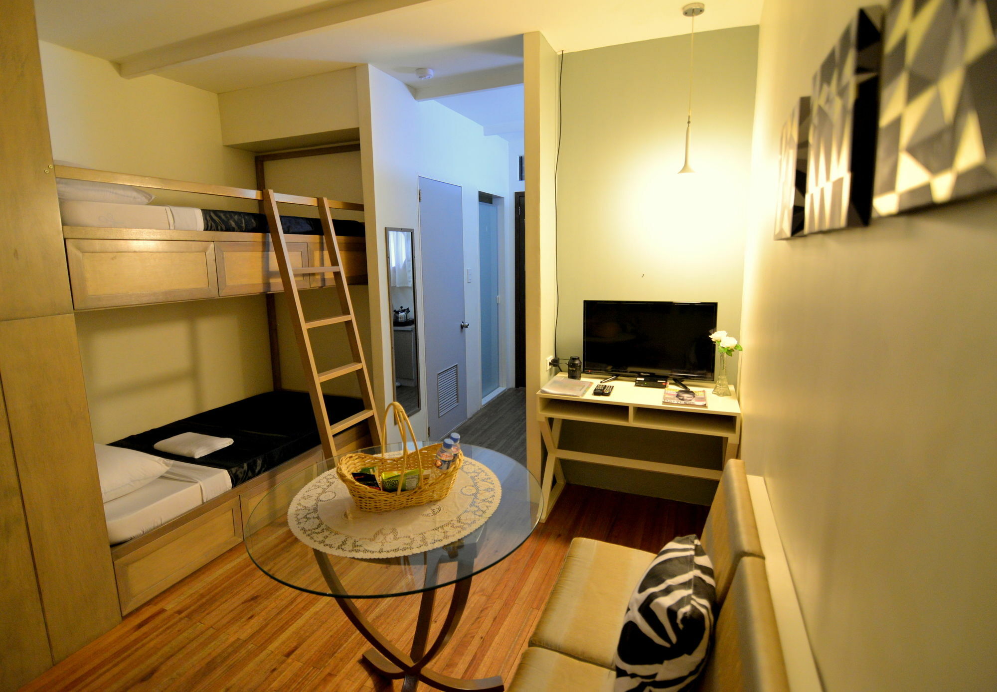 Versteeg Vacations - Fontana Residences Cebu Екстер'єр фото